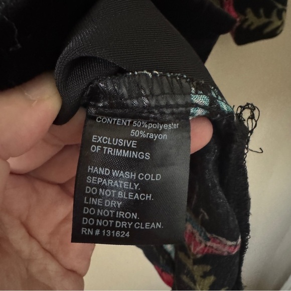 Calessa Boho Velvet Embroidered Floral Top Size M - Picture 11 of 12